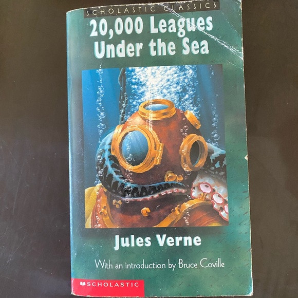 BUNDLE OF JULES VERN BOOKS - Picture 3 of 6